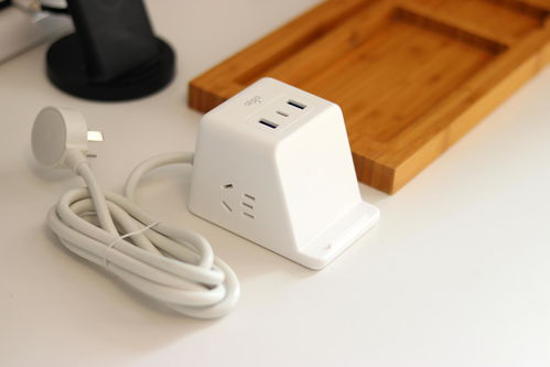 aigo小魔方充電插座 20W PD快充+無線充電，桌面數碼神器深度評測